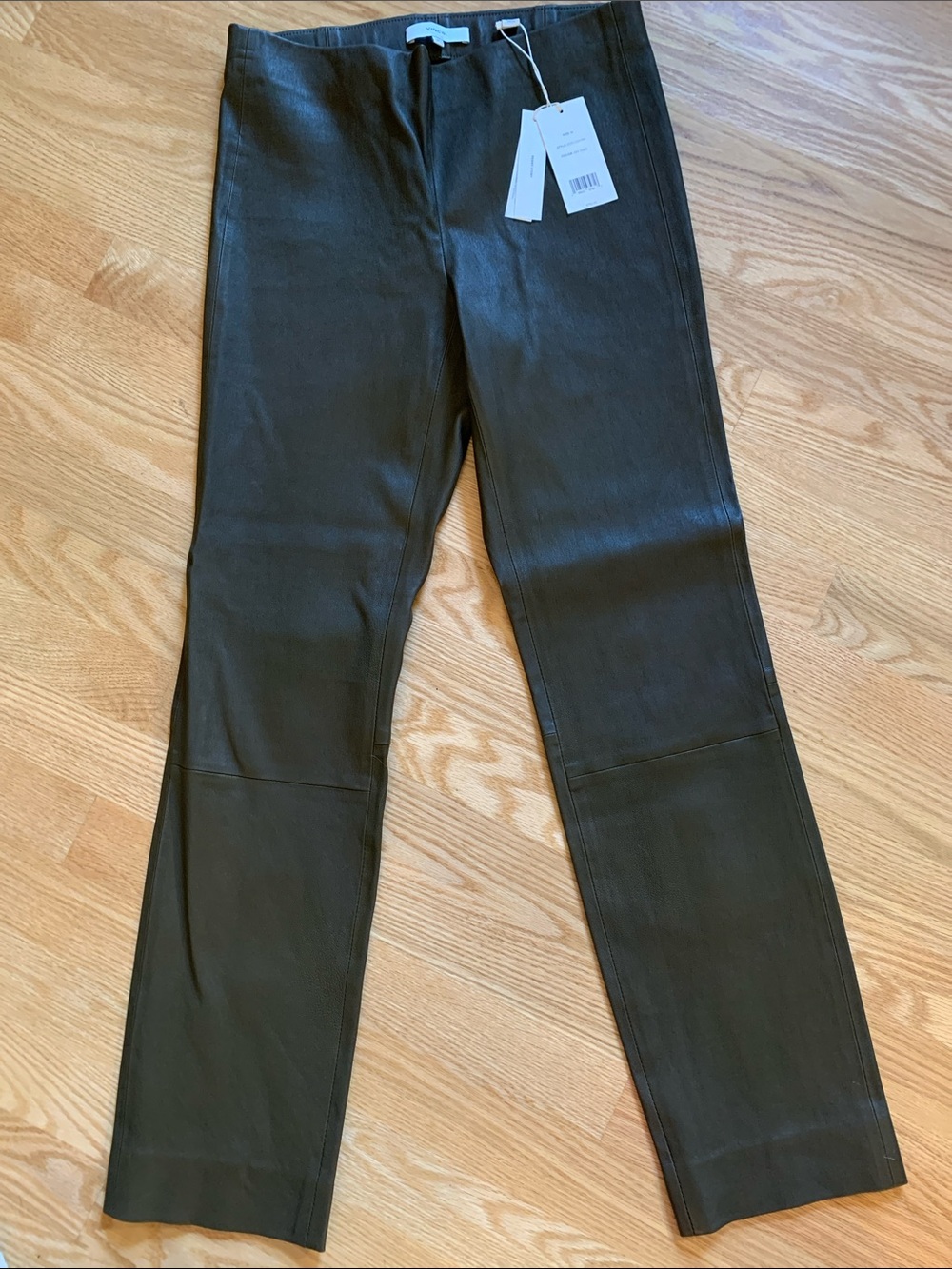 NWT Vince Women’s Olive Green 100% Lamb Leather pants Size Medium